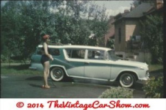 girlwashingcar
