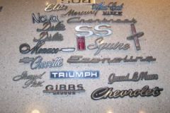 classic-car-logos-emblems-20