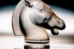 longchamps-version-a-double-mane-lalique