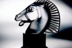 longchamps-version-b-single-mane-lalique