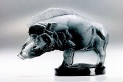 sanglier-boar-lalique-hood-ornament