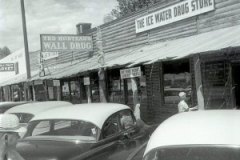 dealerships-vintage-ford-2