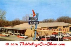 dealerships-vintage-ford-42