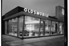 plymouth-used-car-dealership-1