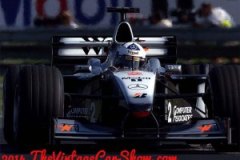 formula-1-racing-mclcoufrsd2