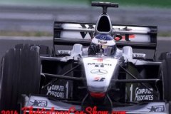formula-1-racing-mclhakfrsd2a