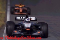 mclaren-mercedes-formula-one-01-04-11b