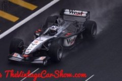 mclaren-mercedes-formula-one-01-04-15b