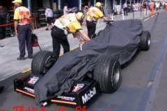 mclaren-mercedes-formula-one-04-03-2b