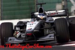 mclaren-mercedes-formula-one-07-10-13b