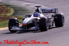 mclaren-mercedes-formula-one-08-02-2b