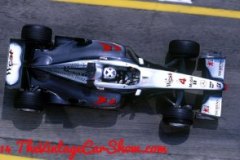 mclaren-mercedes-formula-one-15-04-16b