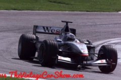 mclaren-mercedes-formula-one-15-04-3b