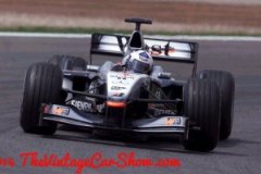 mclaren-mercedes-formula-one-27-04-7b