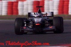 mclaren-mercedes-formula-one-28-04-4b