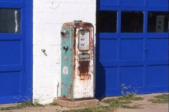 1_classic-gas-stations-signs-6