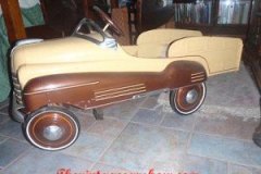 classic-peddle-cars-4