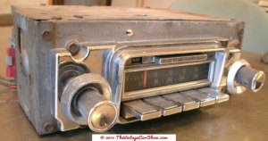 historic-car-radios-16